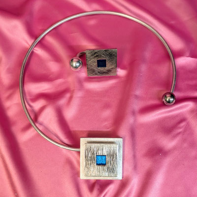 Bild 13, Halsreifen  -  Halsreif Aluminium mit Edelstahl, blau 58 €, Ring 45 €