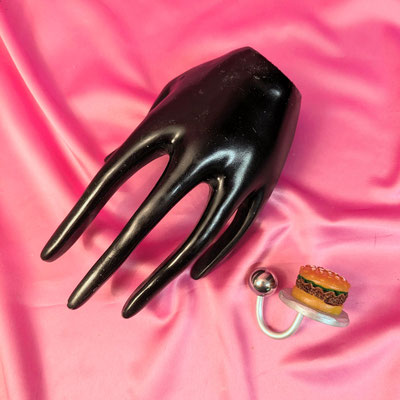 Bild 40, Tierringe  -  Ring Burger 35 €