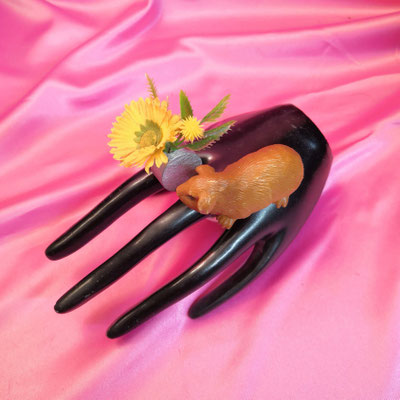 Bild 2, Tierringe  -  Ring Meerschweinchen mit Blume, 55 €