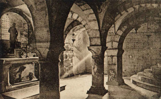 Crypte de l'église - collection privée
