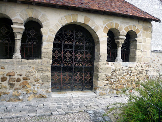 Porche roman (XIIe siècle)