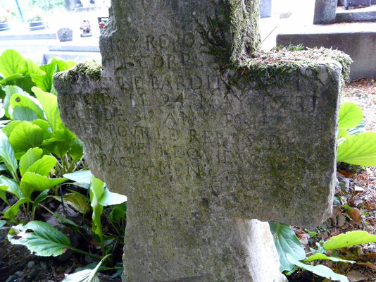 Tombe de 1731 ou 1737 ?