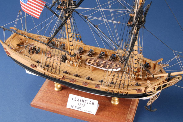 19 レキシントン LEXINGTON　　年代：    1775    船籍：アメリカ  縮尺：    1/100    マモリ  製作者： 根本　悟  製作期間：10ヶ月