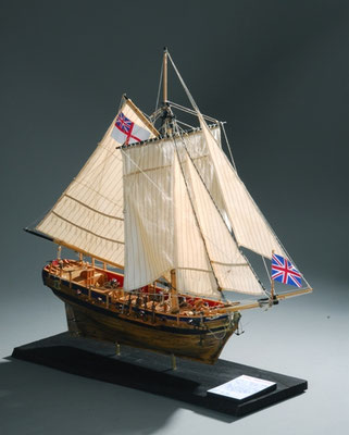 34-23 レゾリューション H.M.S.RESOLUTION  国　籍   nationality     イギリス 建造年  age     18世紀 縮　尺   scale     1/50 製作方法 kit     キット 製 作：浦村　達也　Tatsuya Uramura