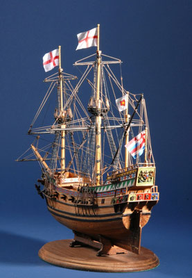 4　ゴールデン・ハインド GOLDEN HIND　　年代：　1577年　　船籍：　イギリス  縮尺：　1/53    マモリ社キット  製作者：森田慎一  製作期間：1年