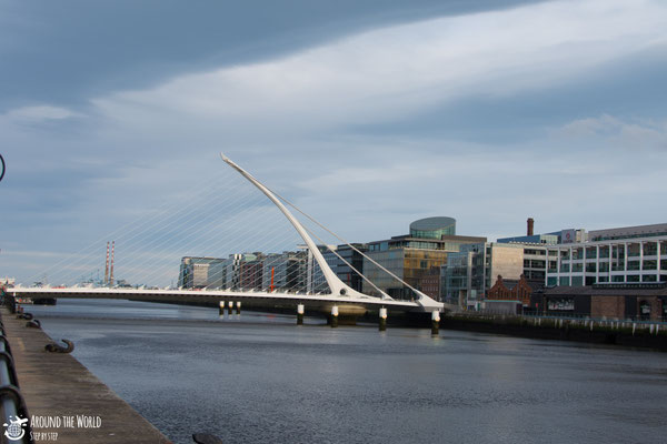 Samuel Beckett Bridge| Aroundtheworldstepbystep.com