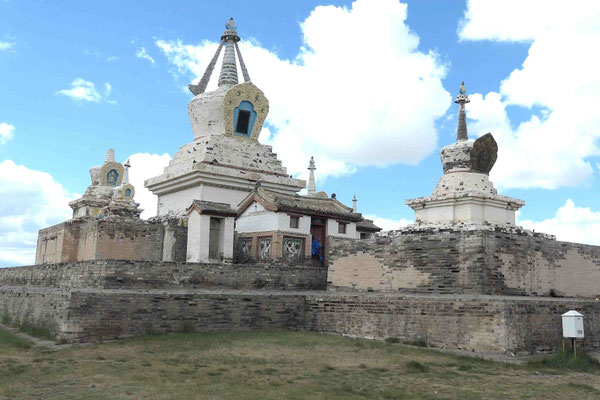 Erdene Zuu Kloster im alten Karakorum, die Stupas im Zentrum der Anlage
