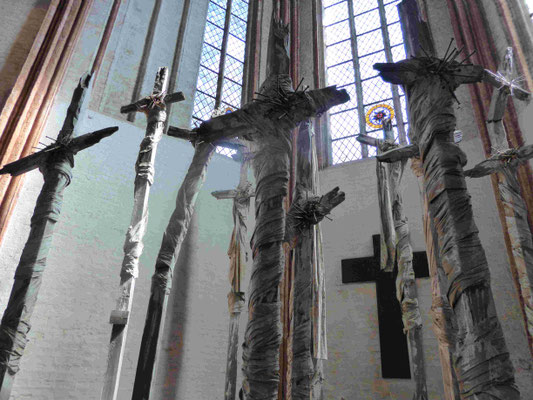 Günter Uecker, Installation in der Marienkirche, Lübeck