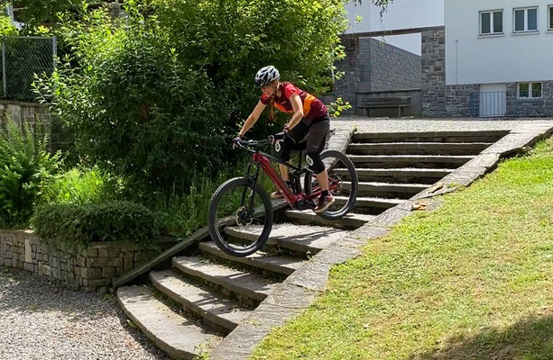 Treppe sicher meistern mit dem MTB