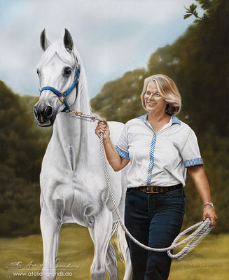 Pferdeportrait Auftragsarbeit gemalt in Öl auf Leinwand. Araberstute und Besitzerin im Format 65x80cm. 