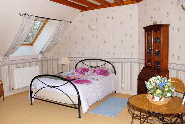 Chambre Bambou Les 6 Chenes Chambres D Hotes A Naillly