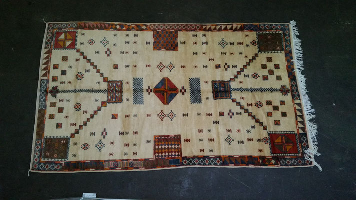 Berberteppich, marokkanisch, geknüpft, 3,10m m x 1,90 m,Schafswolle