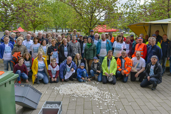 Wir machen sauber am Rhein - CleanUp-Event am Lichtenberger Ufer. Fotos: Martin Hartmann