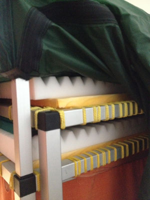 Das Bett unter dem Zelt