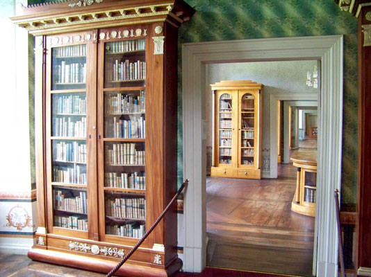 Hoffmanns von Fallersleben war hier von 1860 bis zu seinem Tod 1874 Bibliothekar