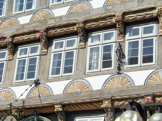 Hameln: Detail des Stiftsherrenhauses