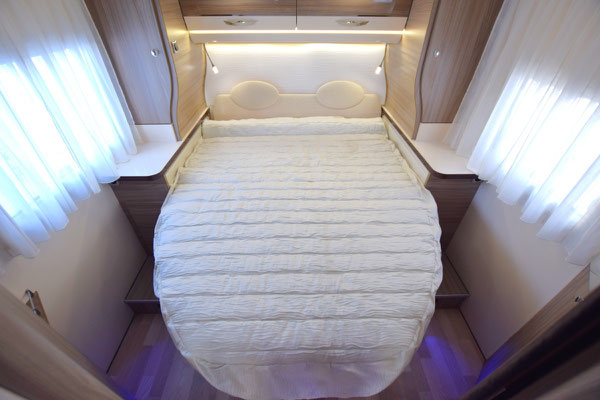 Campingcar_Sabadin_Perigueux_Autostar_privilege_I720
