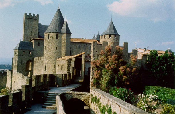 Gites des Camparros à Nailloux : cité de Carcassonne