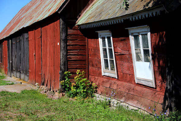 Première halte : le musée d'Öland à Himmelsberga, où se trouve un des villages les mieux conservés de l'île. La plupart des maisons datent du 18e et 19e siècle.