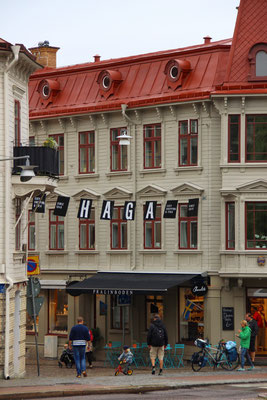La rue des restaurants et cafés de Göteborg
