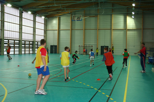 Hall des sports, stage jeunes, sport, Centre la Margeride, Saugues, Haute-Loire