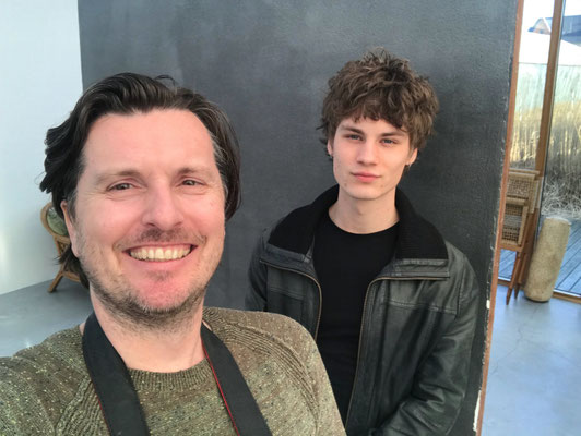 Backstage, behind the scenes beelden tijdens de Fotoshoot Dag op 13 maart 2025, tijdens deze dag heb ik verschillende modellen gefotografeerd om hun portfolio een update te geven of wanneer ze nog niet ingeschreven staan, een sterk portfolio gemaakt. 