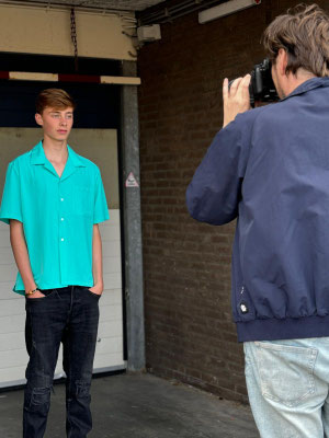 Behind the scenes tijdens een shoot in Leiden. Portfolio maken voor model om zichzelf in te kunnen schrijven