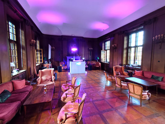 Hochzeit DJ Tim Fayne Aufbaubilder Gästehaus Schloss Saareck