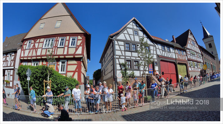 Ironman Frankfurt 2018  Radstrecke 'Die Hölle von Hochstadt' - Zuschauer
