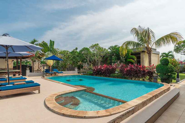 Lovina villa for sale