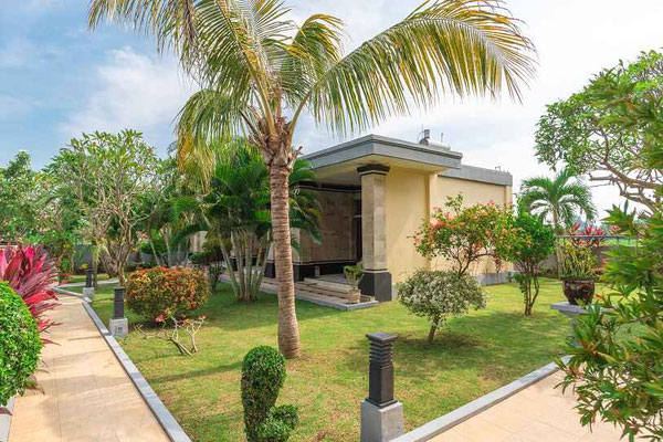 Lovina villa for sale