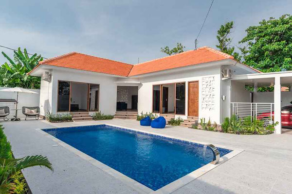 Lovina villa for sale