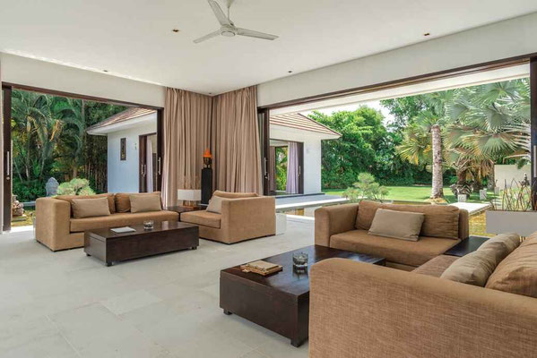 Lovina villa for sale