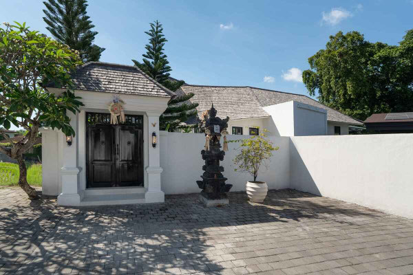 Seminyak villa for sale