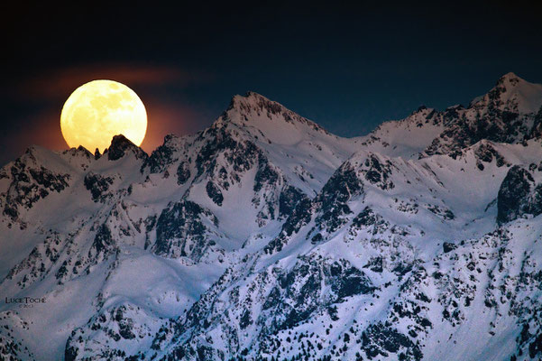 Lever de Lune sur le massif de Belledonne