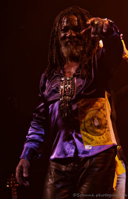 Winston McAnuff & Fixi