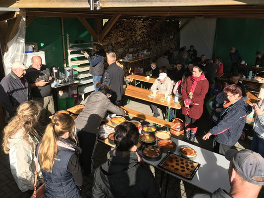 Das Dorf feiert zusammen