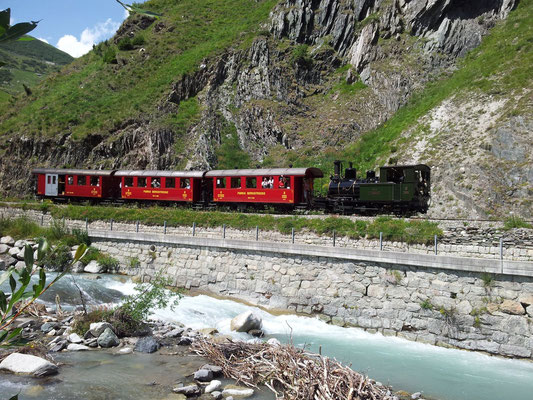 Le train qui reli Realp à Oberwald