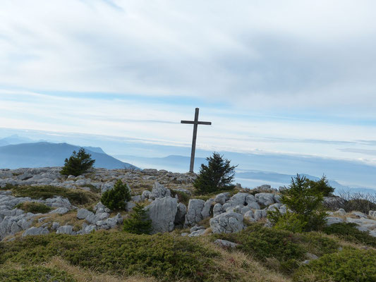 Croix au sommet du Parmelan