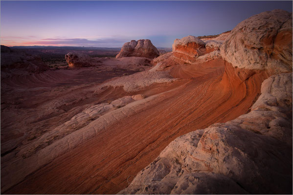 White Pocket, Utah! Surreal schöne, gewundene Steinformationen in Weiß und Orange. Ein verstecktes Juwel!