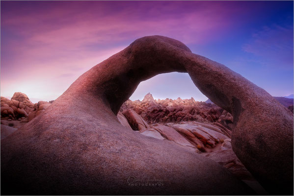 Alabama Hills, Kalifornien! Spektakuläre Felsbögen und bizarre Granitfelsen vor der Sierra Nevada. Filmreife Landschaft!
