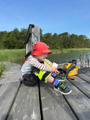 Raskaan päivätyön jälkeen metsuri on ansainnut levon