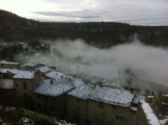 Vue en basse saison des toits du village