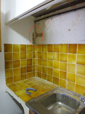 On retrouve des traces importantes d'humidité