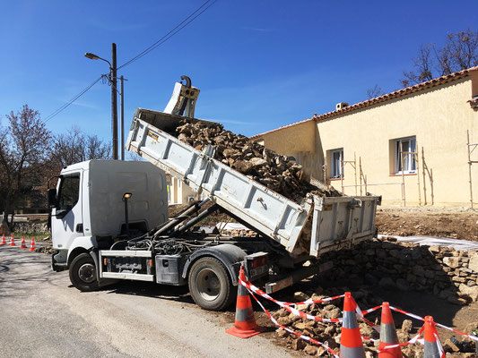 Unique livraison de pierres de complément soit 4 tonnes sur un total de 36 tonnes.