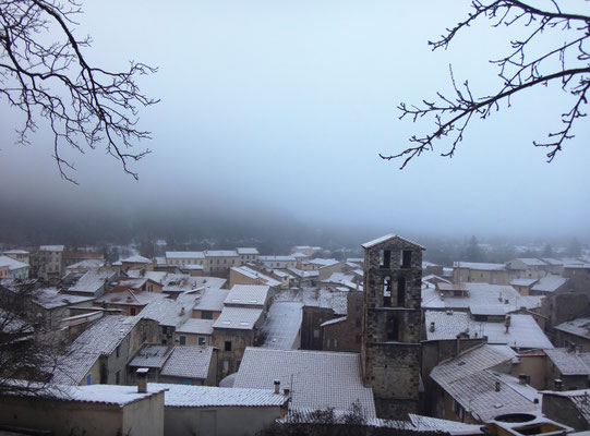 Vue depuis les Jardins sur l'église Saint-Victor