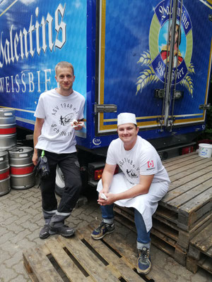 Kurze Pause am Kühlwagen