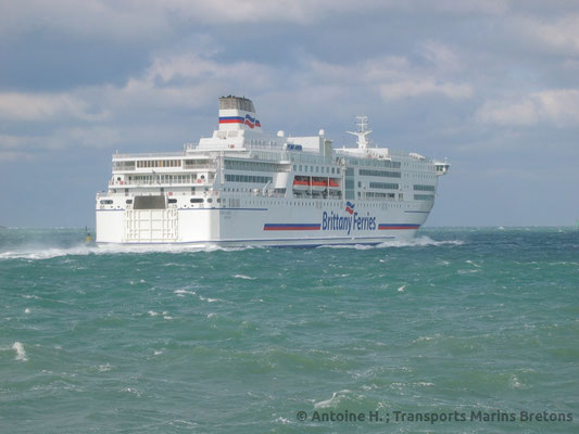 Pont-Aven quittant le port de Saint-Malo. Photo Antoine H.