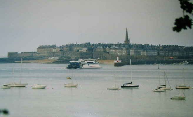 Condor 10 arrivant à St-Malo, collection O530C2N