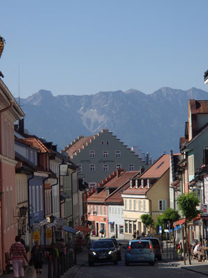 Murnau mit Blick aufs Esthergebirge